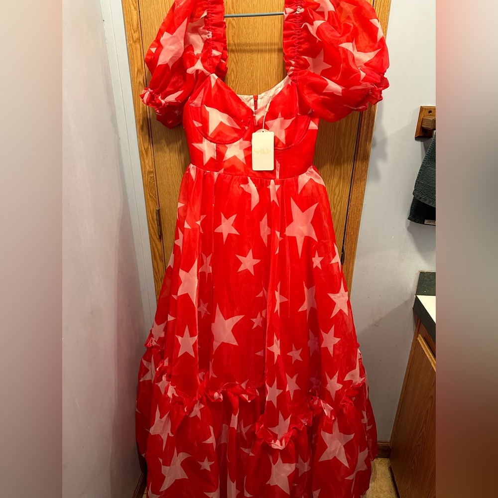 NWT Selkie red star puff sleeve Ritz gown